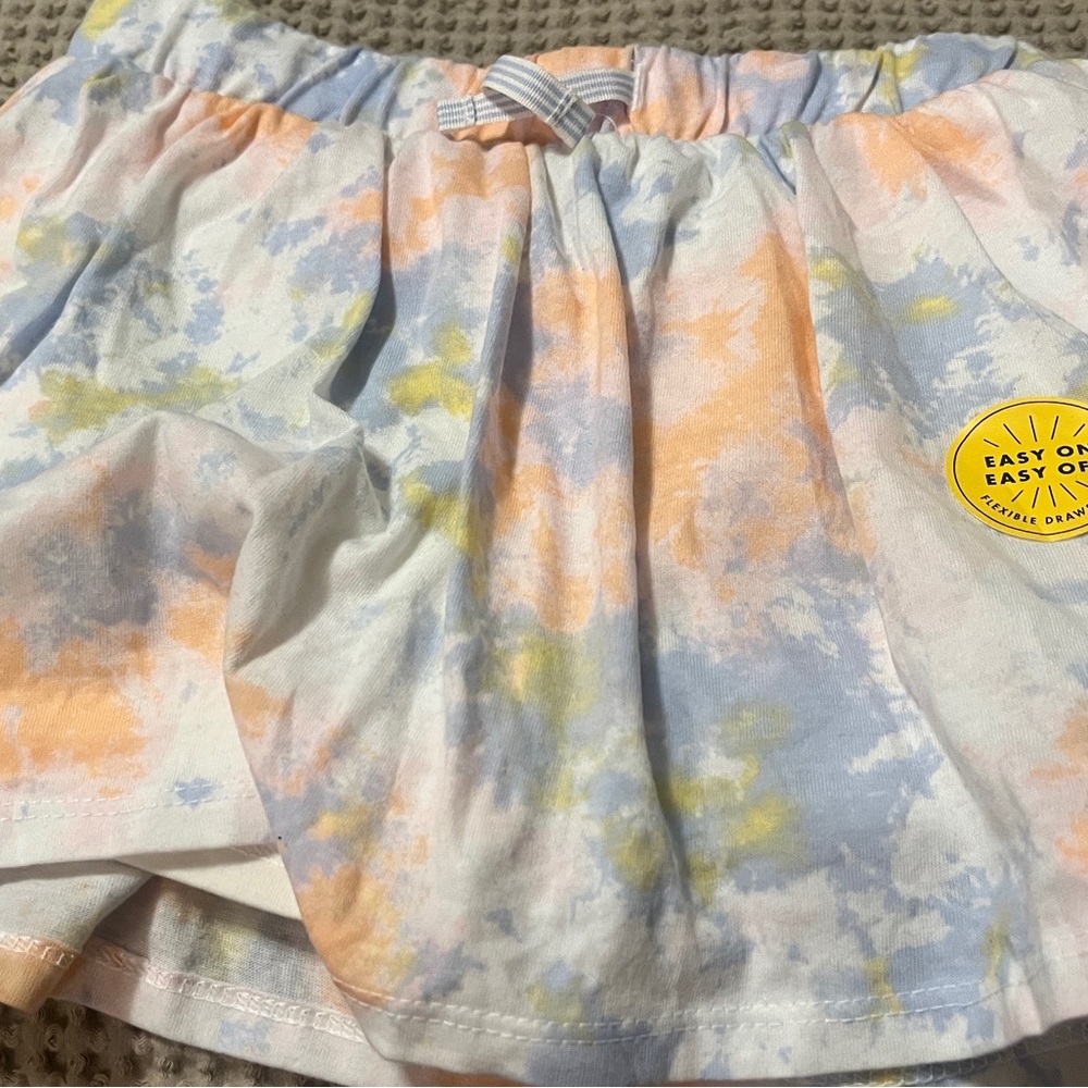 NWT Cat&Jack skort size small (6-6X).